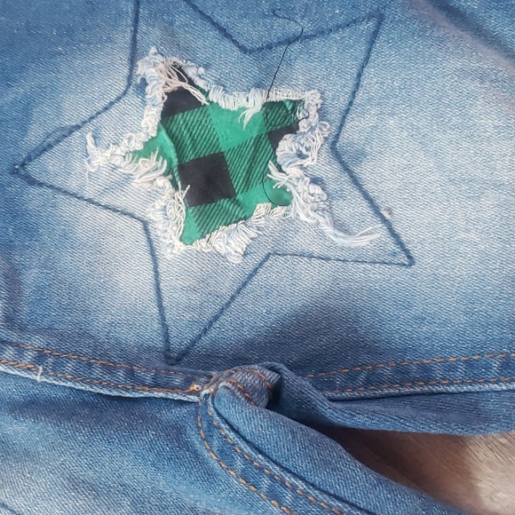 St Patty's day Jeans And Shirt set 3t Nwot - Picture 4 of 6